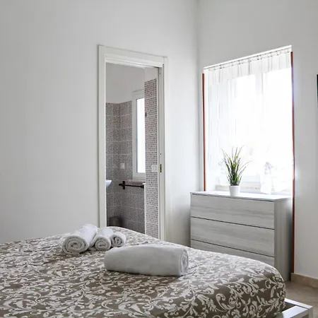 Villa 'villa Venere Superior' 50mt Sea-free Parking-garden Terracina